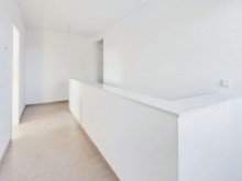 Flur DG_2 Modernes Einfamilienhaus zur Miete in ruhiger Lage in Vettwei� - Ideal f�r Familien