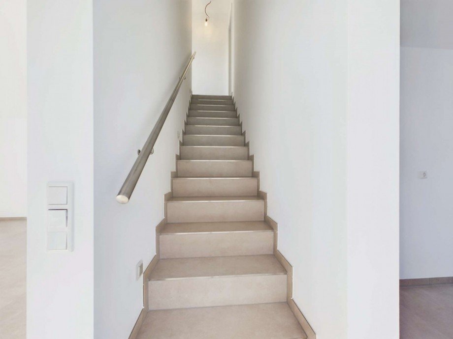 Treppenhaus EG-OG Reihenendhaus Vettweiss