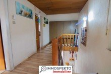 Diele OG Doppelhaush�lfte in Rheidt-H�chelhoven mit tollem Grundst�ck