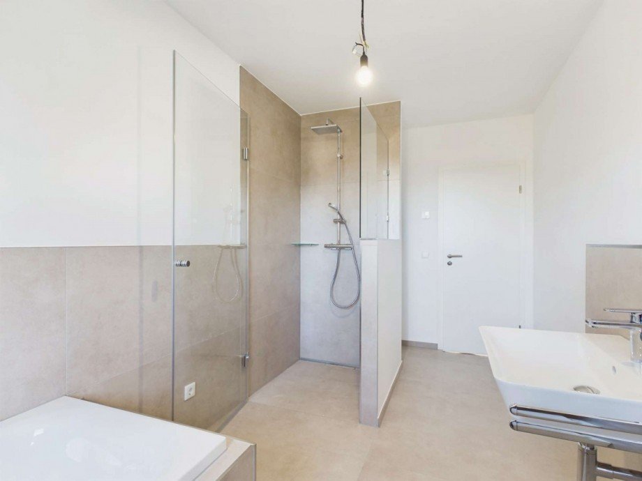 Badezimmer OG_3 - Kopie Reihenendhaus Vettweiss