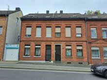 Stra�enansicht Warten Sie nicht zu lange! Modernes Reiheneinfamilienhaus in zentraler Lage von Viersen
