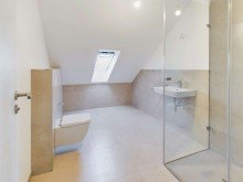 Badezimmer DG Modernes Einfamilienhaus zur Miete in ruhiger Lage in Vettwei� - Ideal f�r Familien