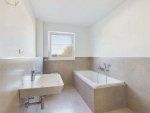 Badezimmer OG Modernes Einfamilienhaus zur Miete in ruhiger Lage in Vettwei� - Ideal f�r Familien
